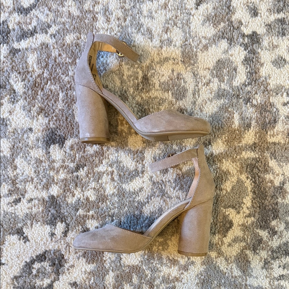 LC Lauren Conrad Taupe Block Heels
